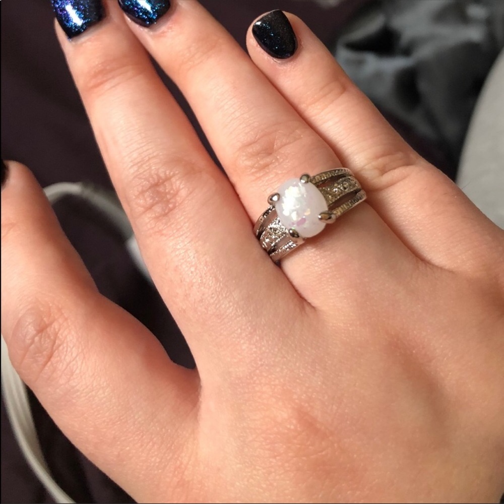 Sterling Silver Opal Ring - Picture 3 of 7